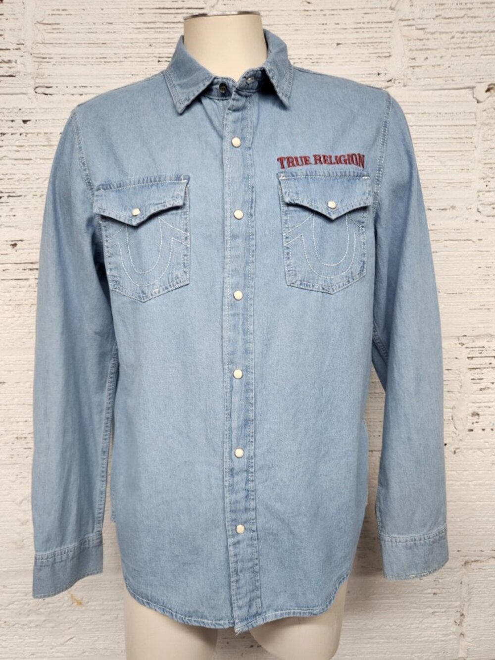NWT True Religion Men's Size M Light Blissful Chambray Denim Pearl Snap Shirt